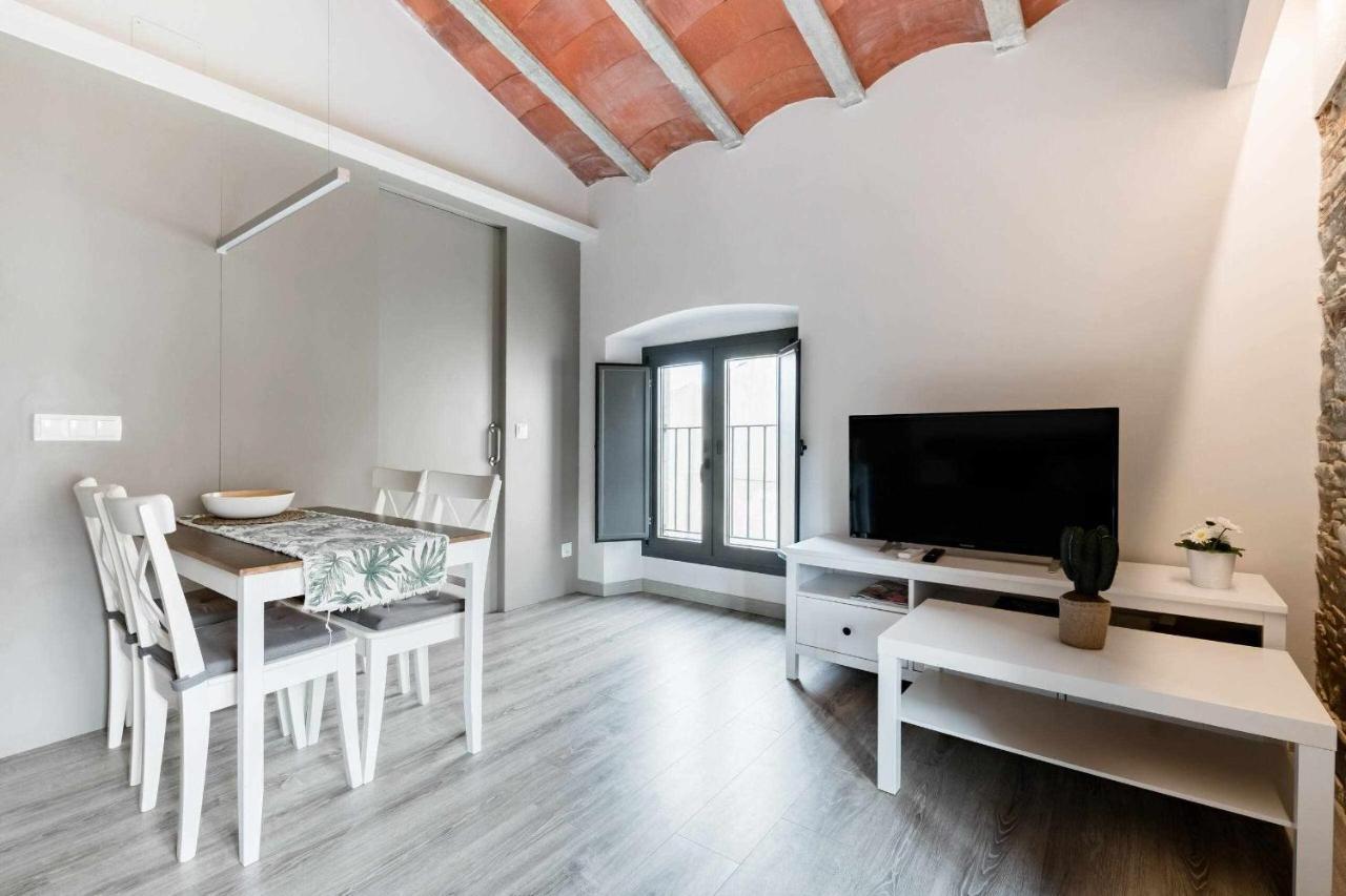 Revitalized Apartment In Historical Building Girona Exterior foto