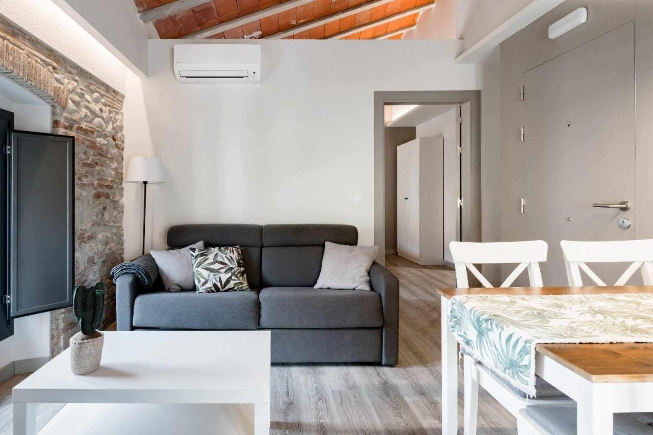 Revitalized Apartment In Historical Building Girona Exterior foto