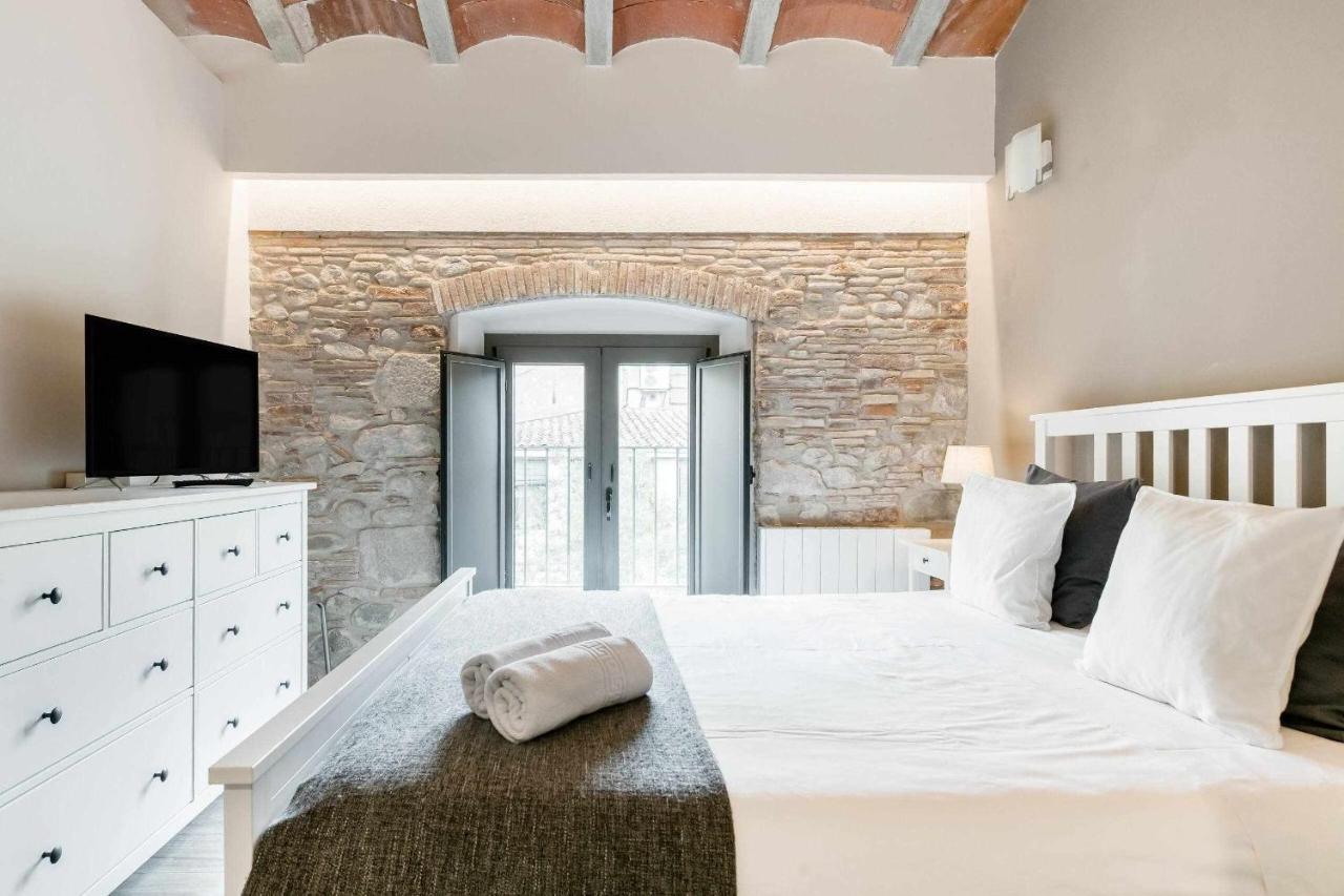 Revitalized Apartment In Historical Building Girona Exterior foto